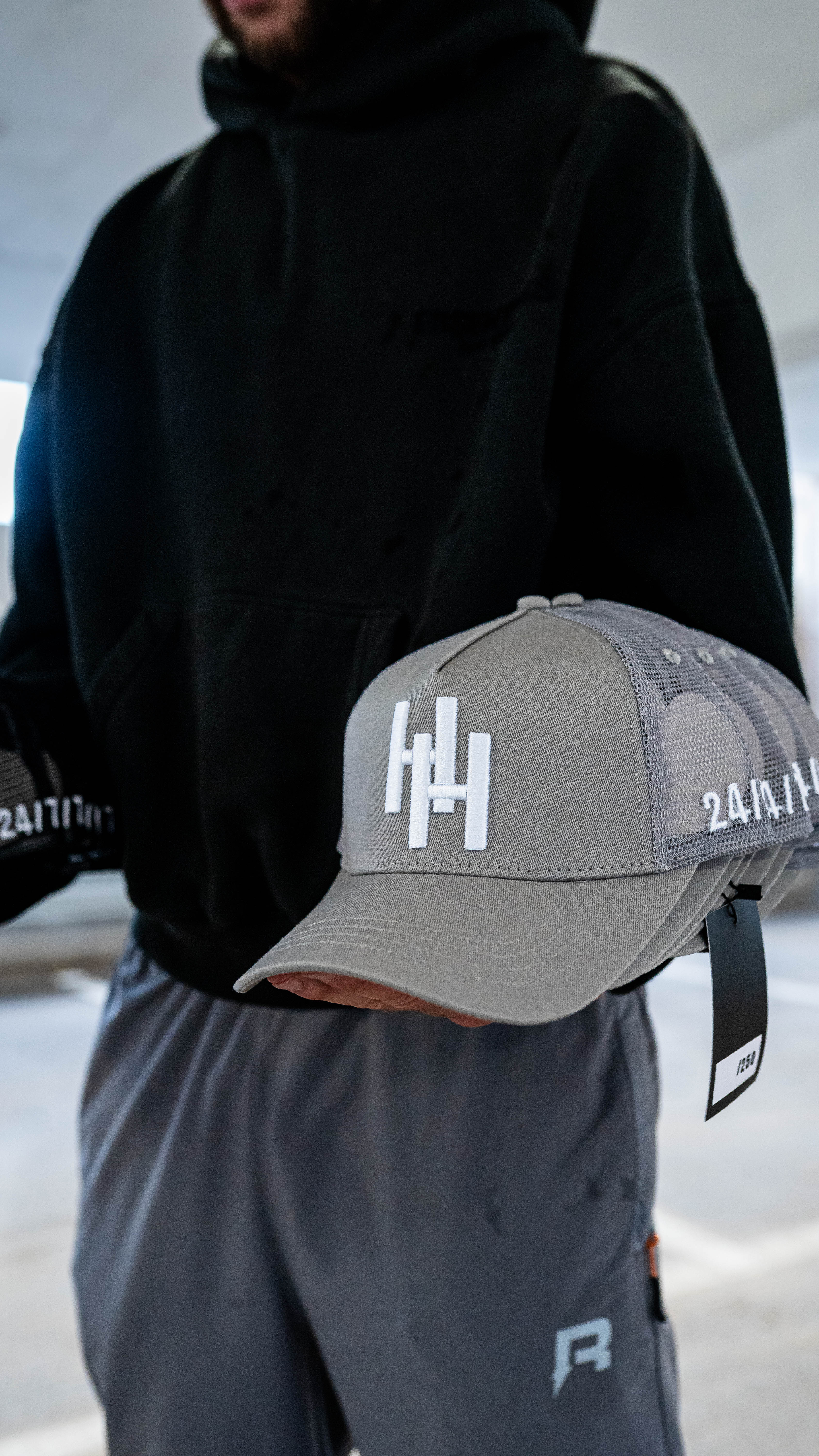 HUSTLE HARDER CAP GREY