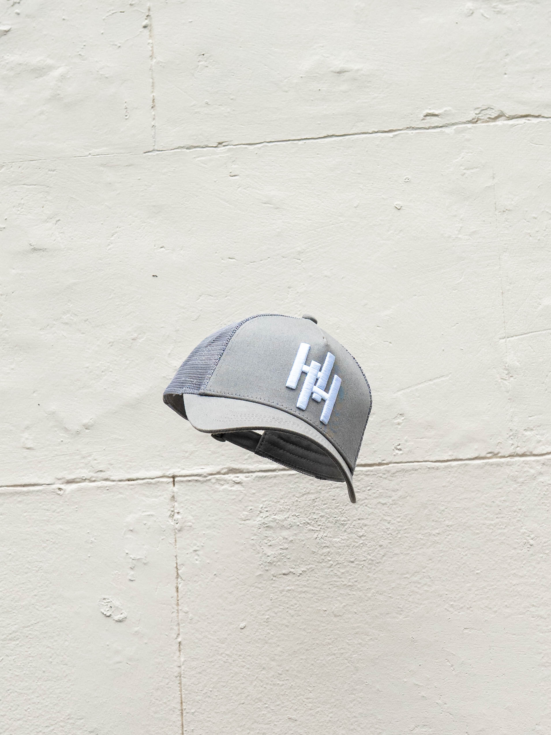 HUSTLE HARDER CAP GREY